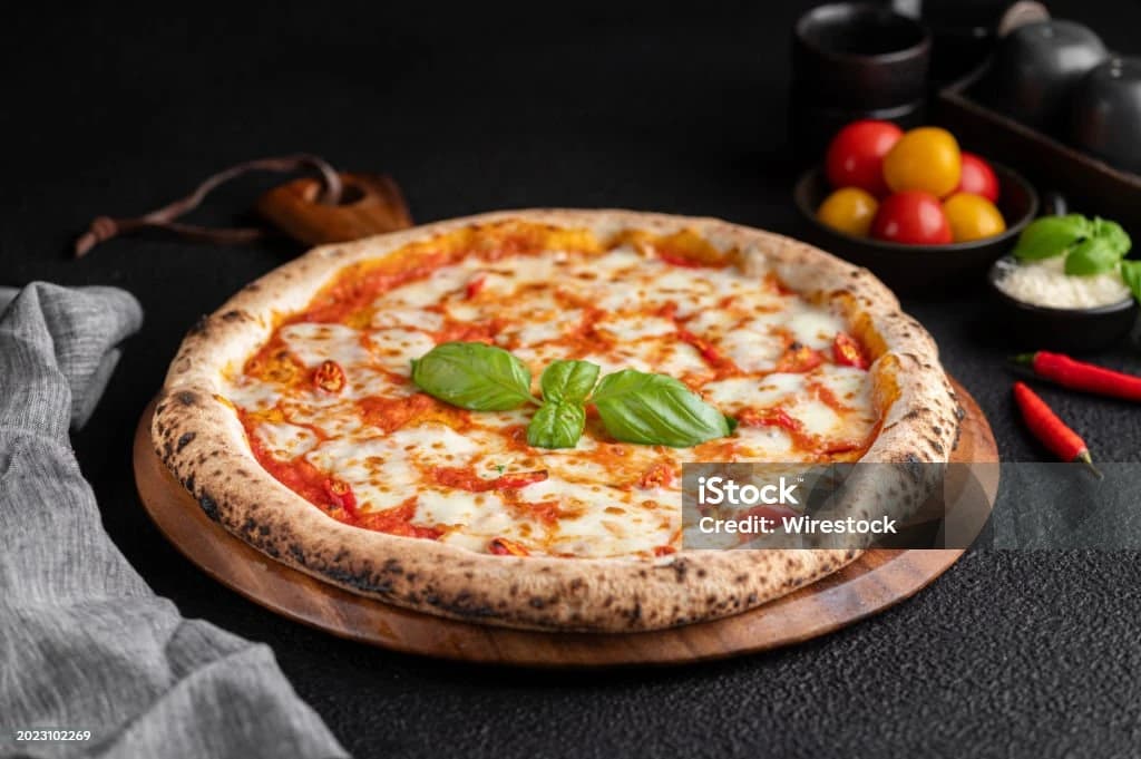 Класична піца Маргарита 2